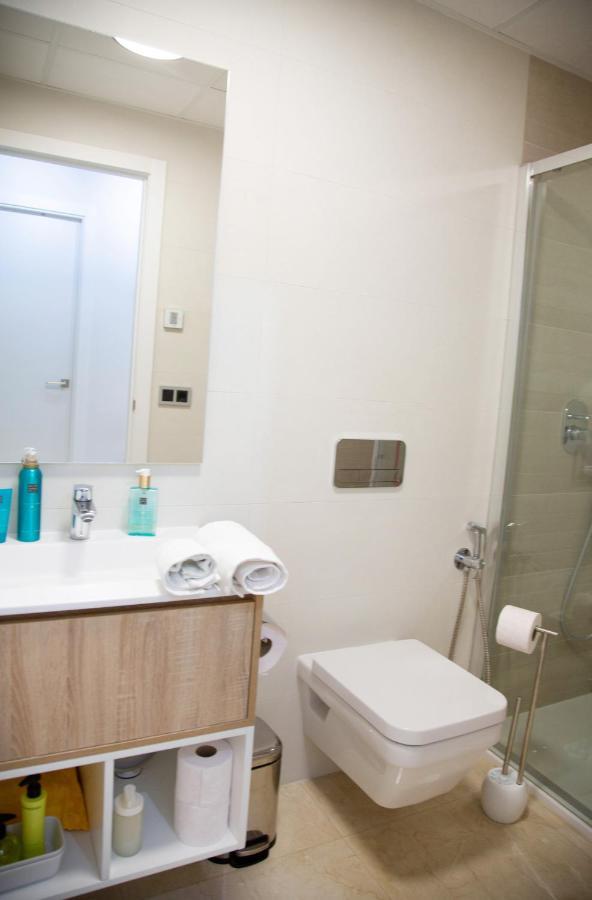 דירות Sunset Waves Benidorm Julieta Vistas Al Mar Premium 200 Mt2 Con Jacuzzi En Terraza מראה חיצוני תמונה