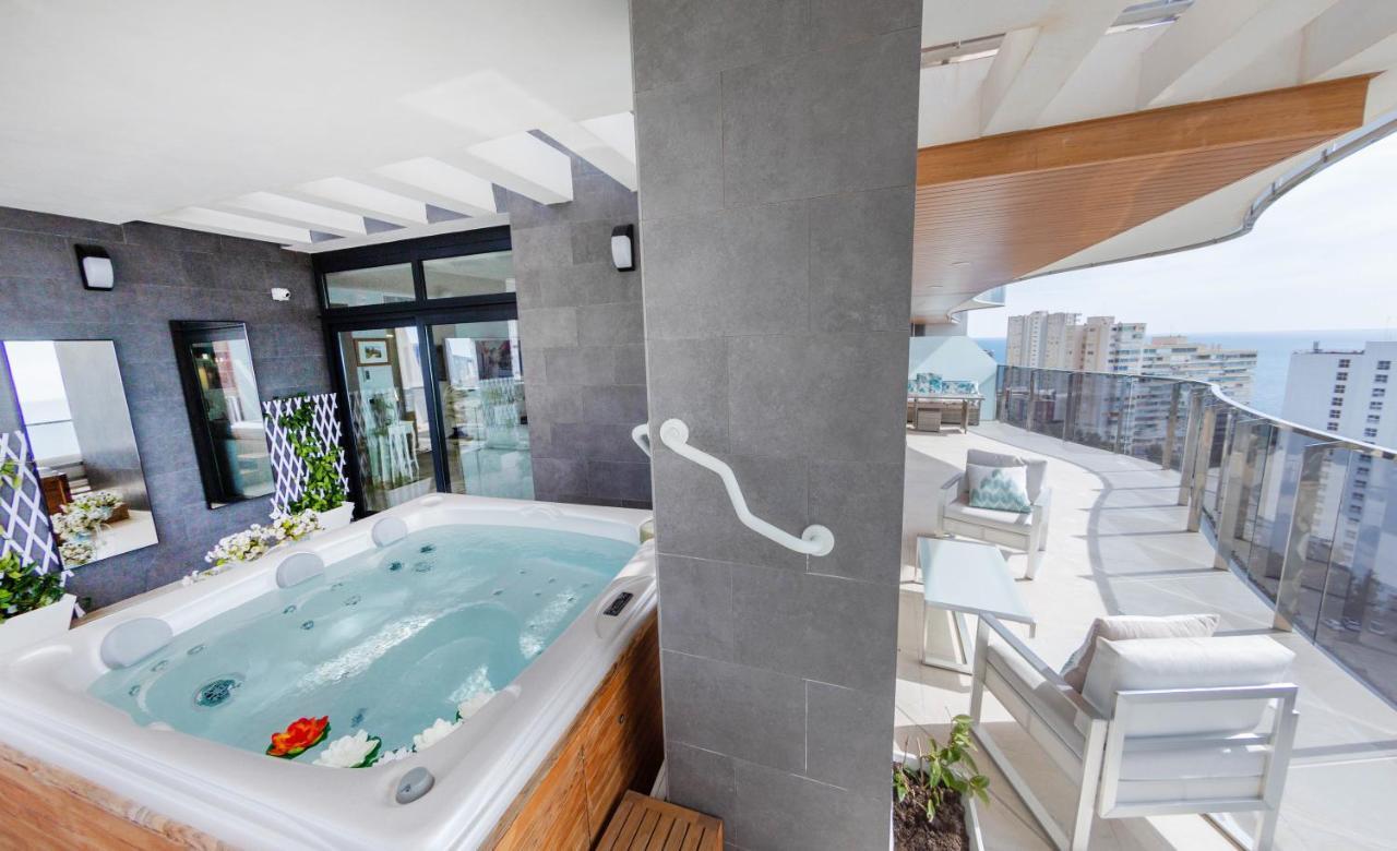 דירות Sunset Waves Benidorm Julieta Vistas Al Mar Premium 200 Mt2 Con Jacuzzi En Terraza מראה חיצוני תמונה